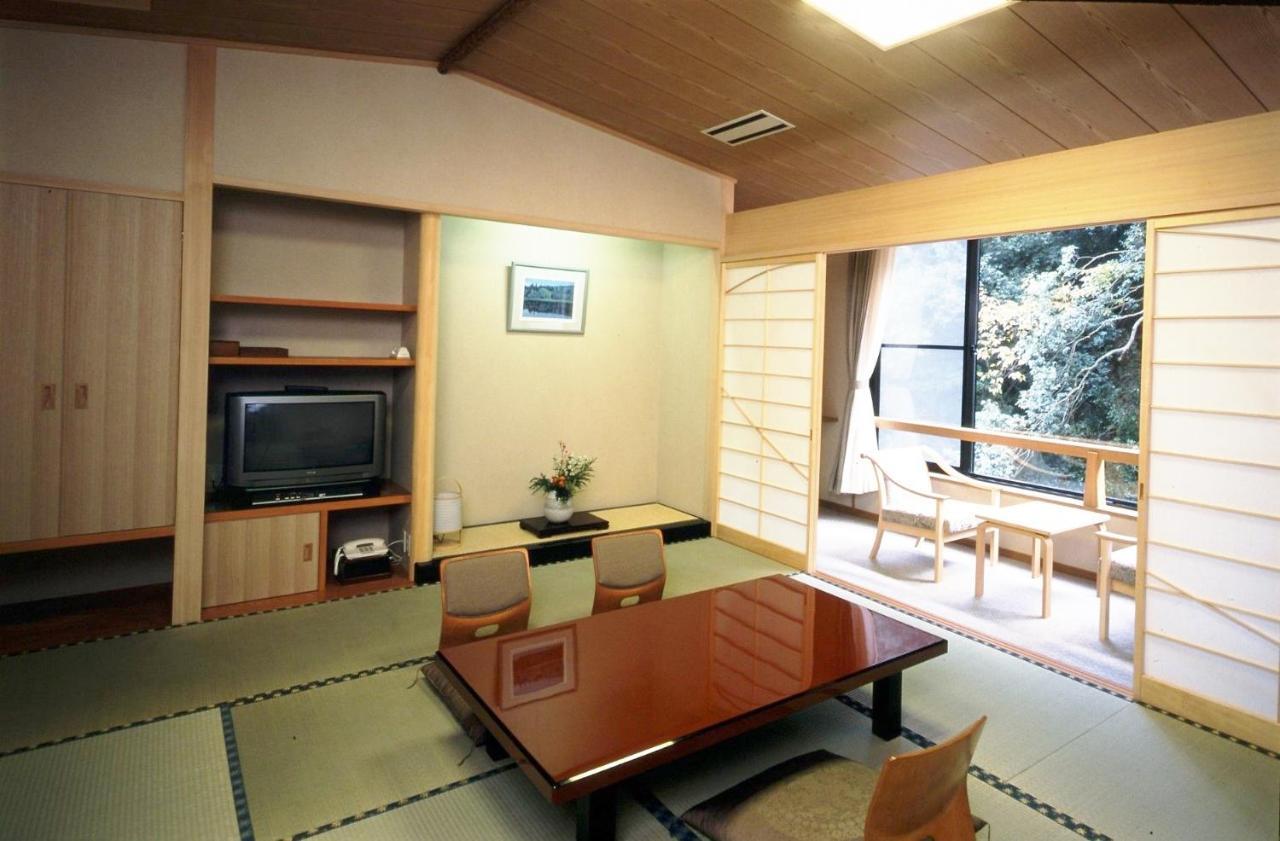Kouraku Hotel Miszasza Kültér fotó